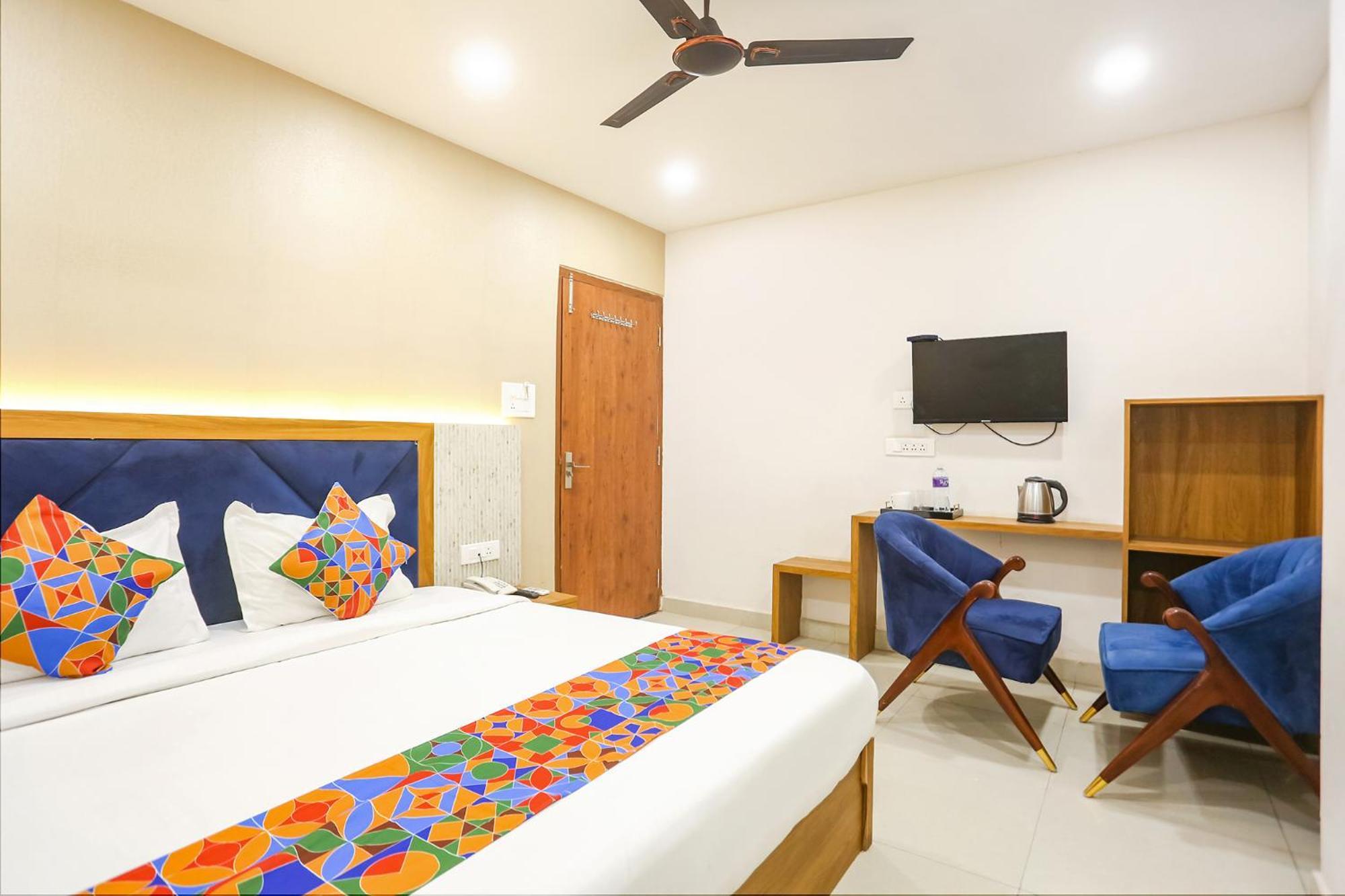 Fabhotel Hari Kunj 900 M From Kashi Vishwanath Temple Varanasi Ngoại thất bức ảnh