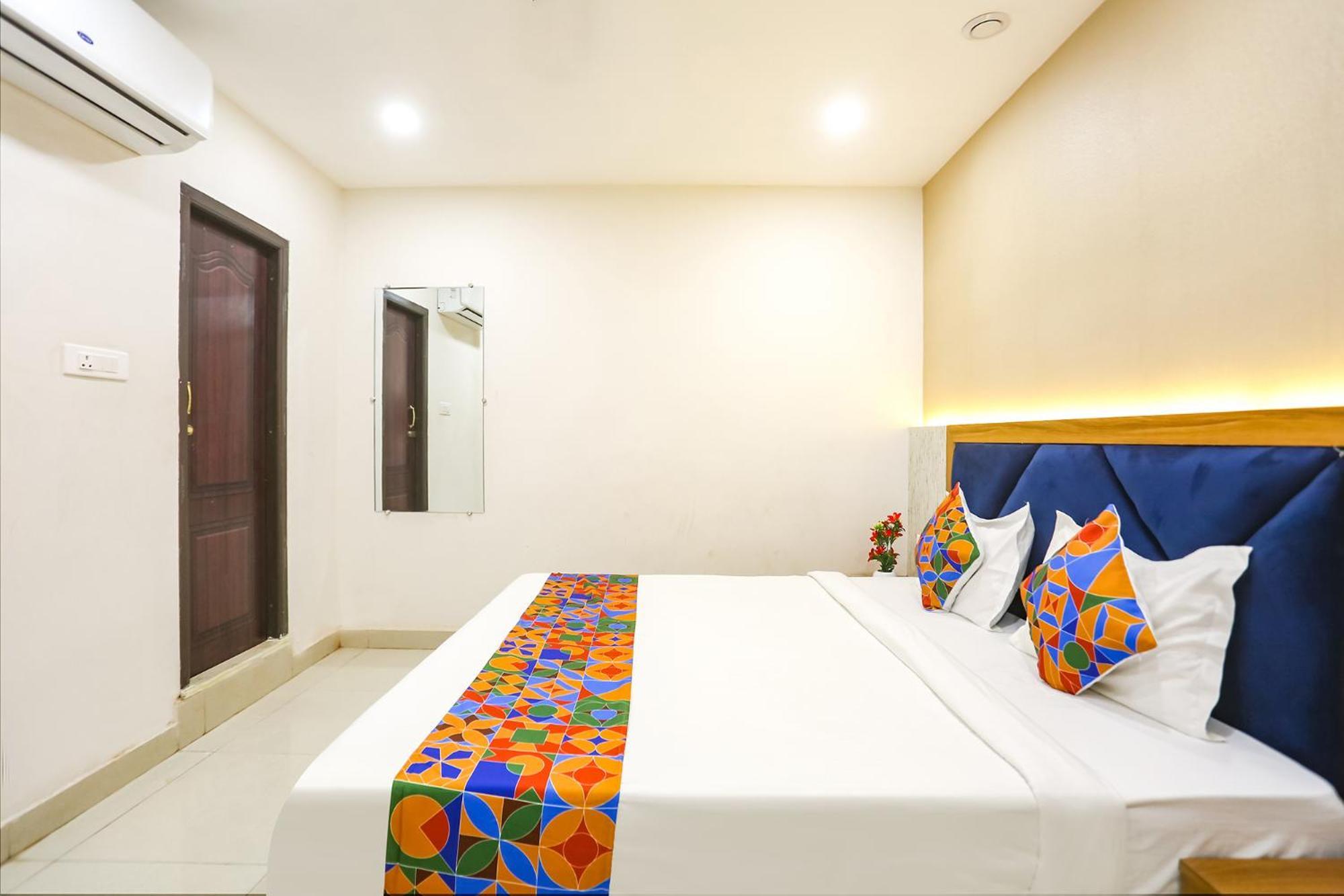 Fabhotel Hari Kunj 900 M From Kashi Vishwanath Temple Varanasi Ngoại thất bức ảnh
