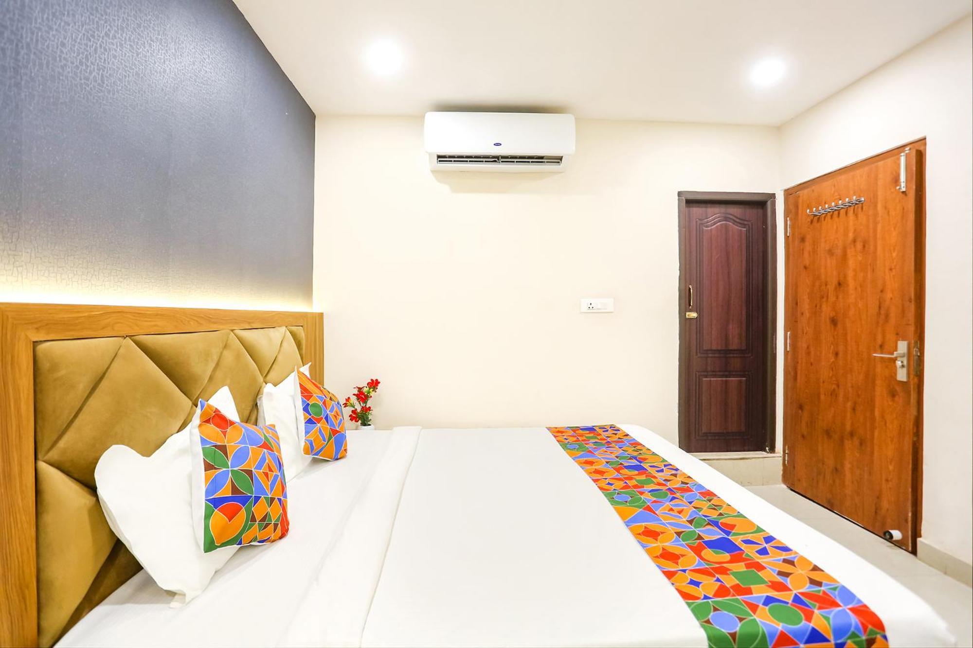 Fabhotel Hari Kunj 900 M From Kashi Vishwanath Temple Varanasi Ngoại thất bức ảnh