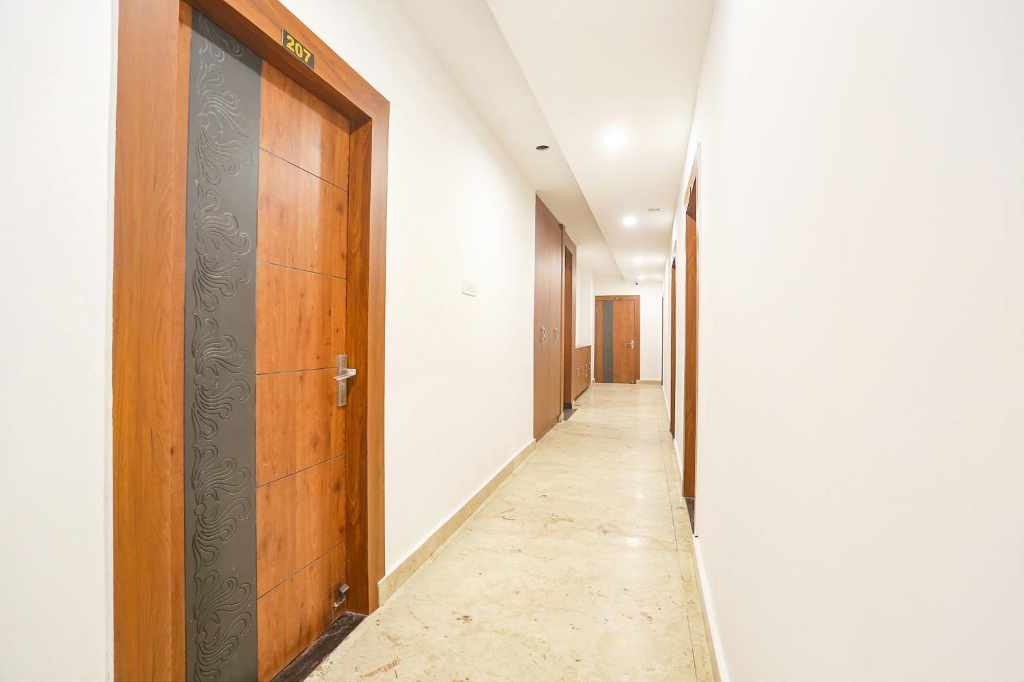 Fabhotel Hari Kunj 900 M From Kashi Vishwanath Temple Varanasi Ngoại thất bức ảnh